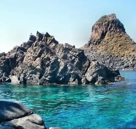 A Pochi Passi Dal Mare... Aci Trezza